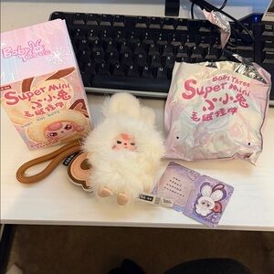 Baby Three Super Mini Bunny - Letter Q